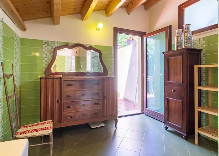 Apartment In Villa Giusa